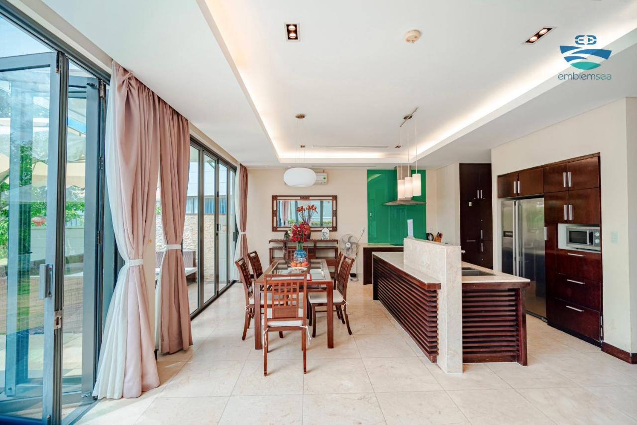 Emblem Sea 3 Bedroom Villas ดานัง ภายนอก รูปภาพ